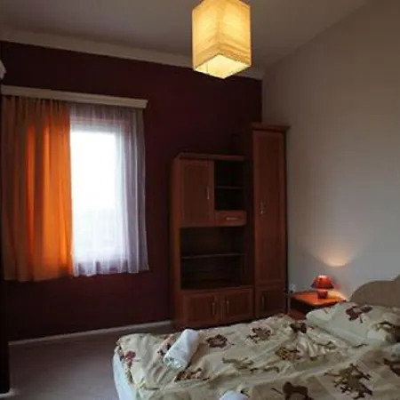 Apartment- Golden 1 公寓 *