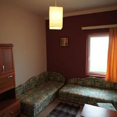 Apartment- Golden 1 公寓 *